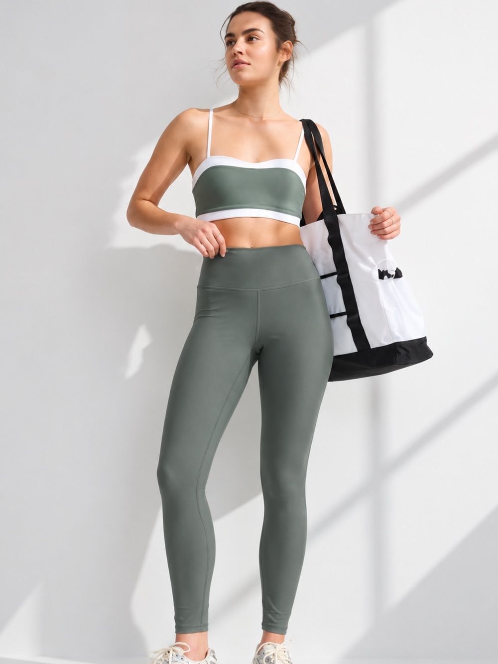 Abercrombie YPB Sculptlux Leggings Women’s Medium Yoga Athleisure
